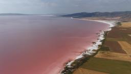 Tuz Gölü, pembe rengini aldı