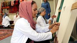 3 ilin halı ve kilimleri, 'İlmek İlmek Anadolu' projesi ile yaşatılıyor
