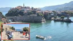 6 bin 600 nüfuslu Amasra'ya 8 ayda 1 milyon turist geldi