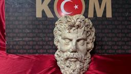 2 bin yıllık Zeus heykel başı ele geçirildi