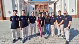 Efsanevi kuş 'Semrük'ün ismini verdikleri roketle TEKNOFEST'in tavan puanını aştılar