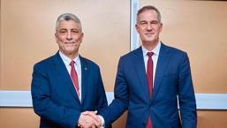 Bakan Bolat, Birleşik Krallık İş ve Ticaret Bakanı Kyle ile görüştü