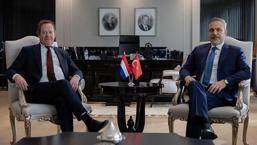 Bakan Fidan, Hollandalı mevkidaşı Van Weel ile görüştü