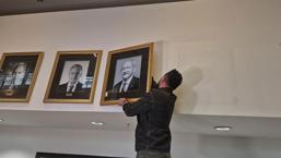 Kılıçdaroğlu'nun fotoğrafı genel merkeze tekrar asıldı