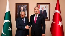Bakan Fidan, Pakistan Dışişleri Bakanı Ishaq Dar ile görüştü