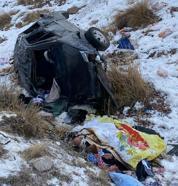 Erzurum'da hafif ticari araç devrildi; aynı aileden 2 kişi öldü, 2 kişi yaralı