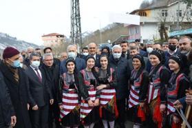 Binali Yıldırım, 'kuşdili' ise seslendi