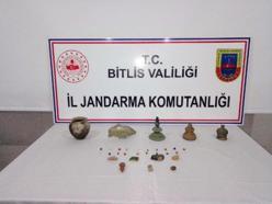 Durdurulan araçta 33 tarihi obje ele geçirildi