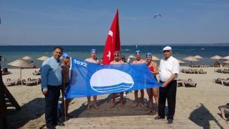 Çanakkale'de halk plajına mavi bayrak asıldı