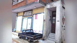 A Turkish man builds miniatures that look like the real thing