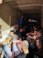 Muğla'da durdurulan kamyonette 21 kaçak göçmen yakalandı