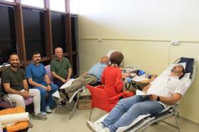Zile’de hastane çalışanları kan bağışladı