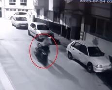 Motosiklet hırsızlığı kamerada