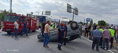 Otomobille hafif ticari araç çarpıştı; 1 çocuk öldü, 8 kişi yaralandı