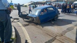 Gediz’de TIR ile otomobilin kavşakta çarpışması sonucu 1 kişi öldü, 1 kişi yaralandı