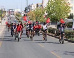 100. yılda 100 öğretmen ile 29 kilometrelik bisiklet turu