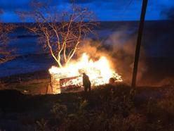 Bartın’da, sahildeki çay bahçesinin kulubesi yandı