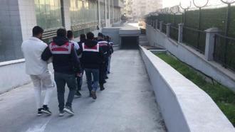 Mersin'de aranan 56 kişiye gözaltı