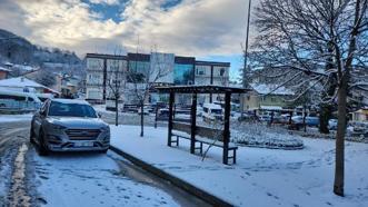 Samsun'da kar yağışı; kayak merkezinde kar kalınlığı 20 santim