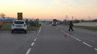 Samsun'da hafif ticari araçla çarpışan motosikletli öldü