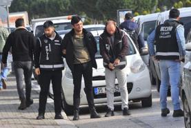 İzmir'de yolsuzluk operasyonu: 6 tutuklama