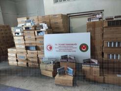 İtalya'dan İzmir'e gelen TIR'da 1 milyon paket kaçak sigara ele geçirildi