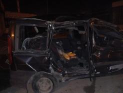 Samsun'da hafif ticari araç direğe çarptı: 1 ölü, 3 yaralı