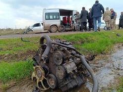 Şanlıurfa'da 3 aracın karıştığı kazada 6 kişi yaralandı