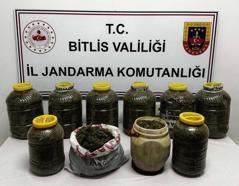 Bitlis'te, otomobilde 11 kilo skunk ele geçirildi