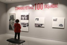 Cumhuriyet'in Öncü Kadınları Sergisi, Ankara’da sanatseverlerle buluştu