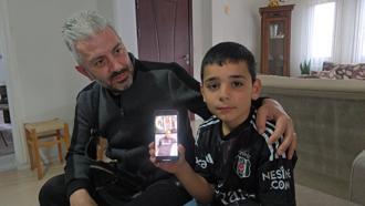 (ÖZEL) Aboubakar’dan videolu mesaj alan minik Emir’in büyük heyecanı