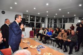 Başkan Çetin, müzisyenlerle şarkı söyledi