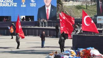 İstanbul - İstanbul Emniyet Müdürü Zafer Aktaş miting alanında incelemelerde bulundu