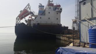 Limandaki gemide elektrik kabloları yandı, 5 mürettebat dumandan etkilendi