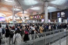 İstanbul- İstanbul Havalimanı'nda bayram yoğunluğu devam ediyor