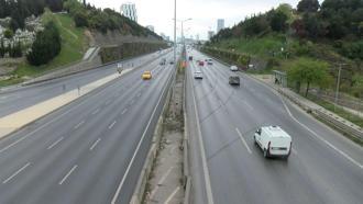 İstanbul- Bayramın ilk gününde yollar boş kaldı