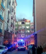 Çorlu’da 5 katlı binanın çatısı yandı