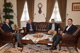 Başkan Yazıcıoğlu'na amcası'ndan anlamlı ziyaret
