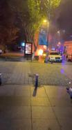 İstanbul-  Kadıköy'de park halindeki 2 otomobil alev alev yandı