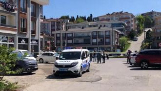 Sakarya'da oto galeriye silahlı saldırı; 2 yaralı
