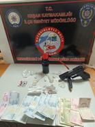 Edirne’de uyuşturucu ve silahla yakalanan 2 şüpheliye gözaltı