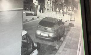 İstanbul - Kadıköy'deki bıçaklı saldırının güvenlik kamerası görüntüleri ortaya çıktı