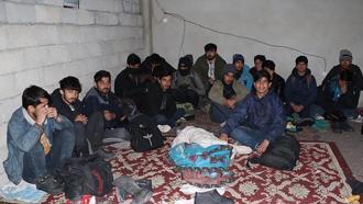 Van'da nisanda 542 kaçak göçmen yakalandı, 102 organizatöre işlem yapıldı