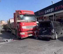 İstanbul- Ataşehir'de rahatsızlanan TIR şoförü önce lokantaya sonra minibüse çarptı