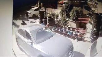 İstanbul - Beylikdüzü’nde 4 otomobil lastiğini böyle çaldılar