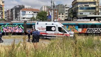 İstanbul- Zeytinburnu Marmaray istasyonunda intihar girişimi