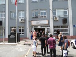 İstanbul - Ümraniye'de öğretmene yumruklu saldırıya okul önünde protesto