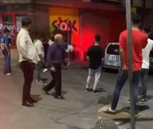 İstanbul- Sultangazi'de tartıştığı kişiye polisin önünde bıçakla saldırdı