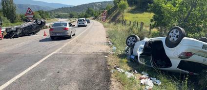 Karabük'te iki otomobil çarpıştı: 1 ölü, 5 yaralı