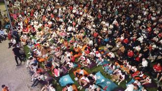 İstanbul - İstanbul Valisi Gül maçı yüzlerce kişi ile Yedikule'de seyretti